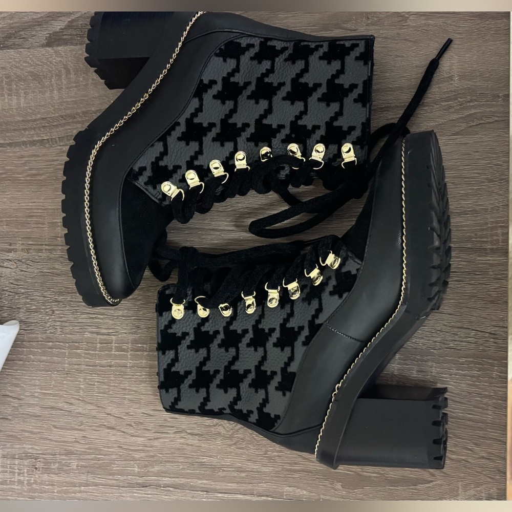 Cecelia New York Boots Tia 6.5